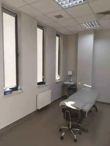 Fizjoterapeuta Tomasz Wróbel